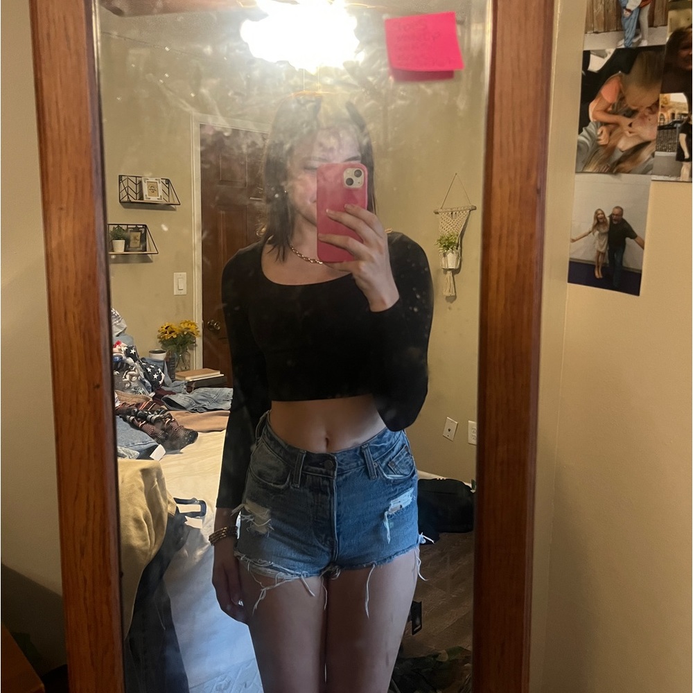 levi white oak shorts 25